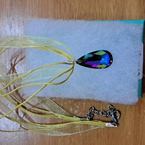 Sunset Red Crystal Marquise Necklace - Picture 5 of 6